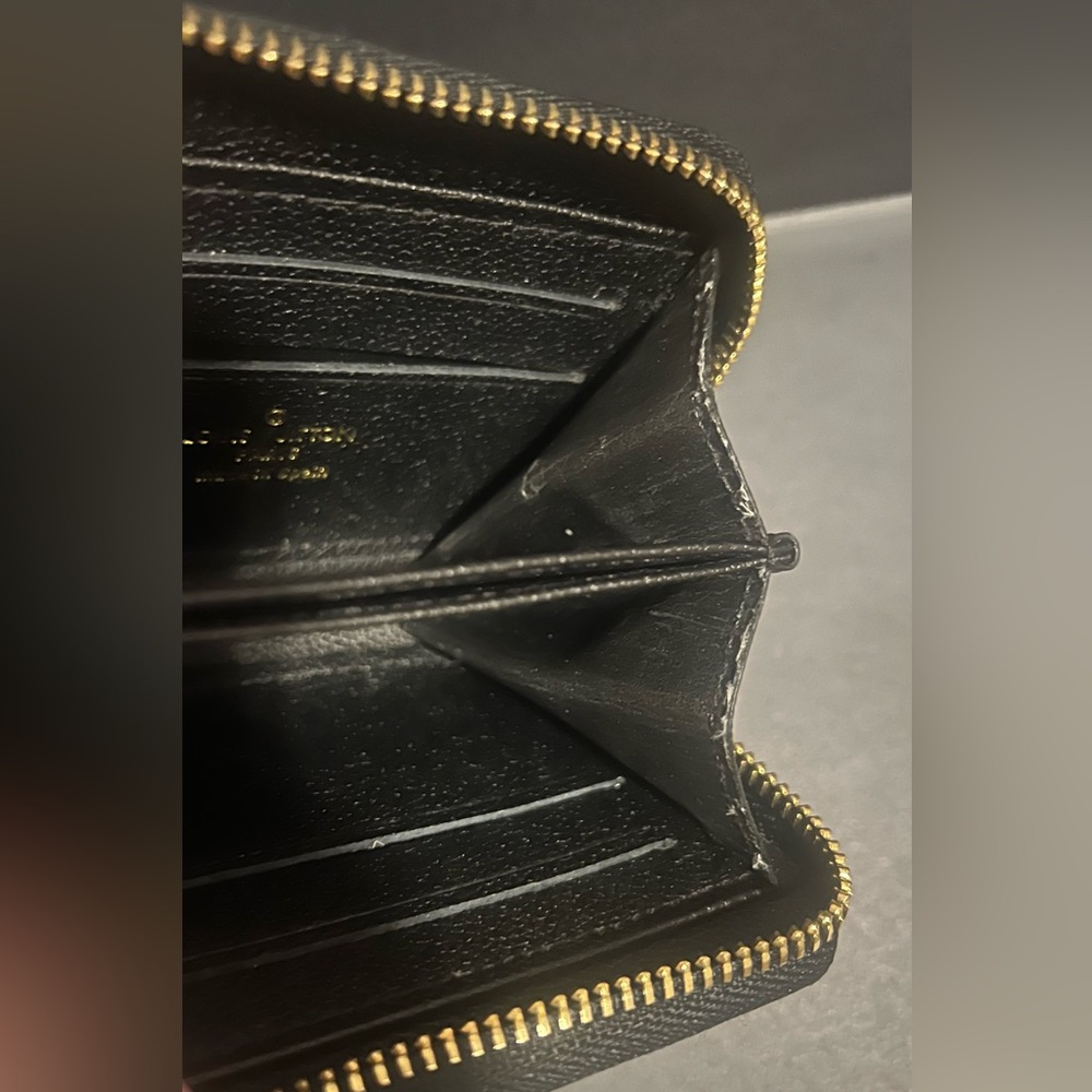 Louis Vuitton, empreinte,wallet, black,zippy coin purse. COA M60067 - Picture 4 of 16